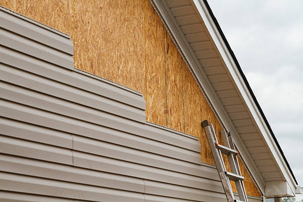 24/7 Emergency Vinyl Siding experts in Hines, IL